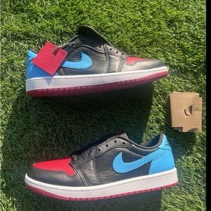 2023 Woman’s 10 - Men’s 8.5
Wmns Air Jordan 1 Retro Low OG
'NC to Chi'